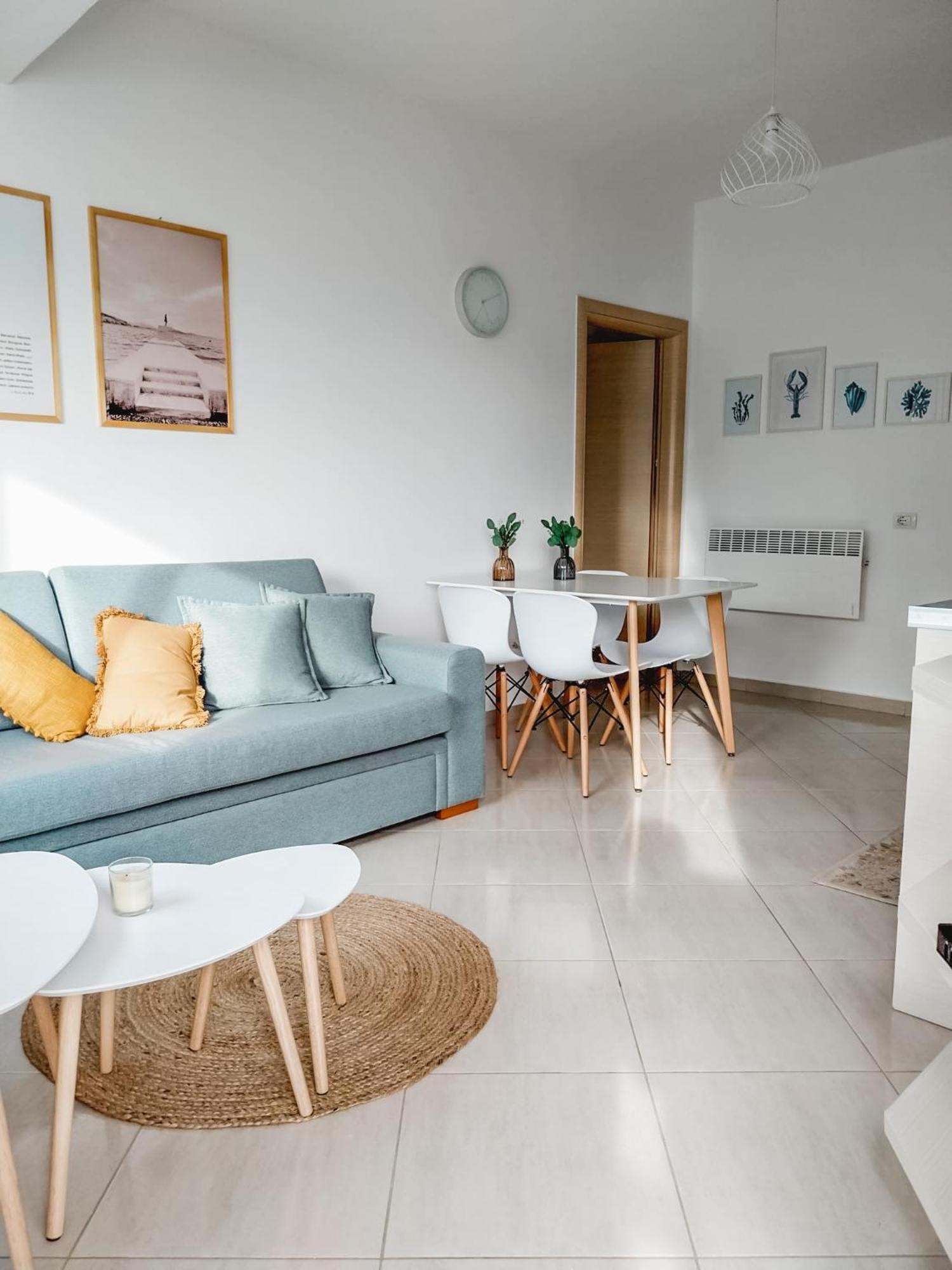 Susy Sea View Apartment ساراندا المظهر الخارجي الصورة