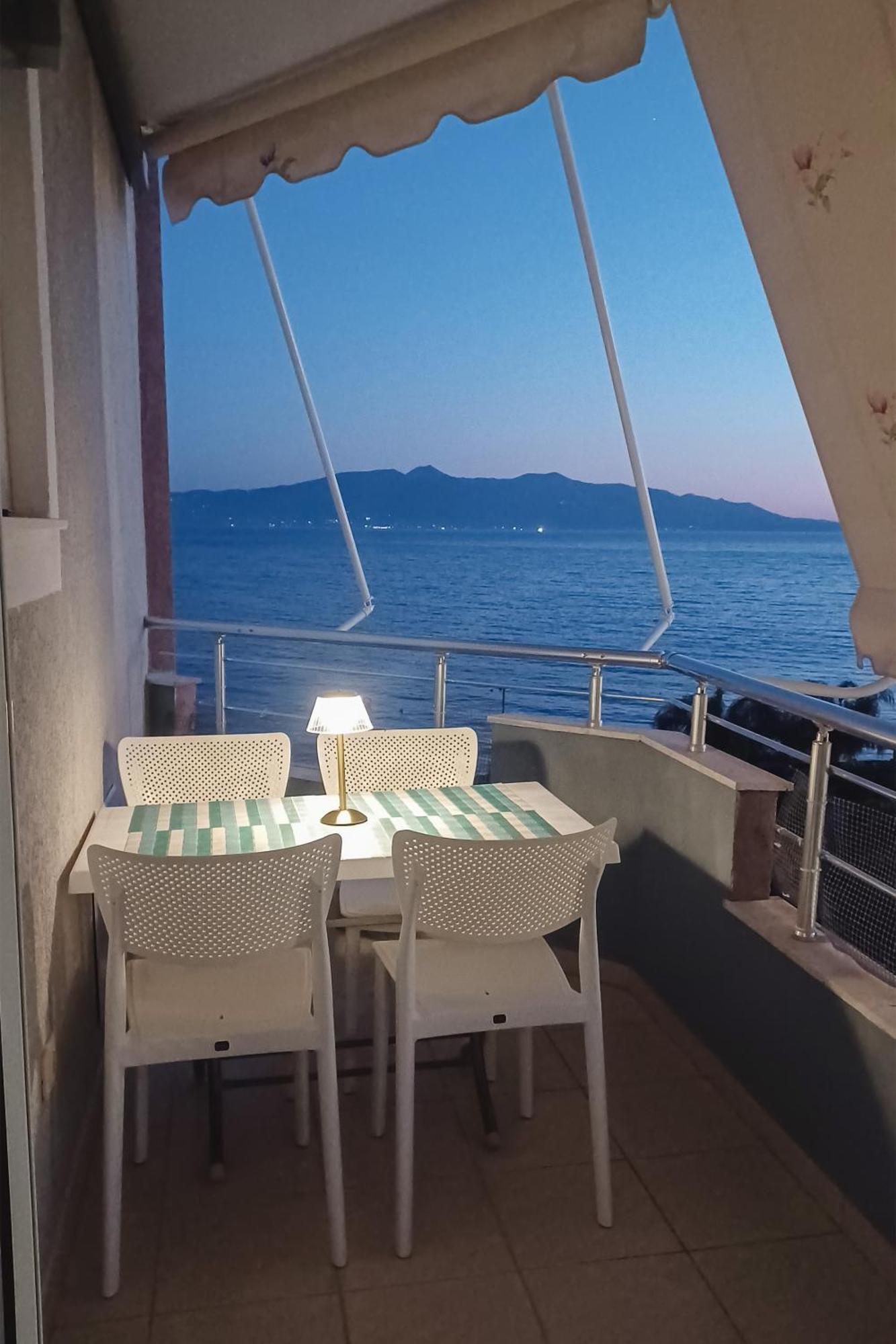 Susy Sea View Apartment ساراندا المظهر الخارجي الصورة